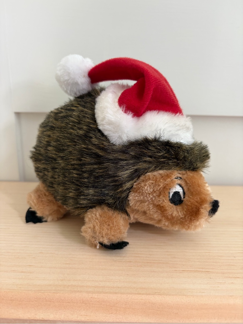 Dog Toy Santa Christmas Hedgehog NWT (OS)